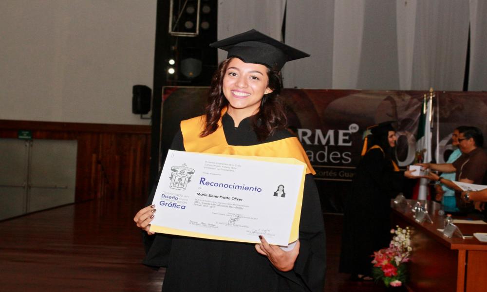 Egresa vigésimo tercera generación de Diseño Gráfico