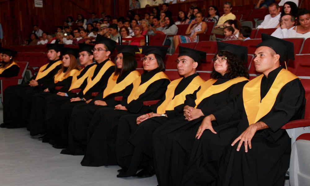 Egresa vigésimo tercera generación de Diseño Gráfico