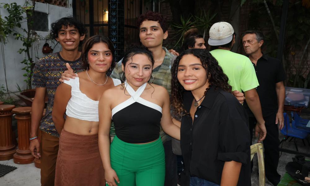 Demuestran estudiantes de Artes Visuales su talento en en ARTe VallARTa Museo