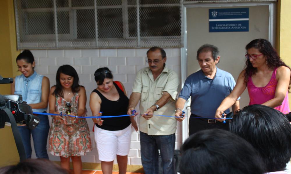 Continúa creciendo CUCosta en Infraestructura, inaugura laboratorio fotográfico