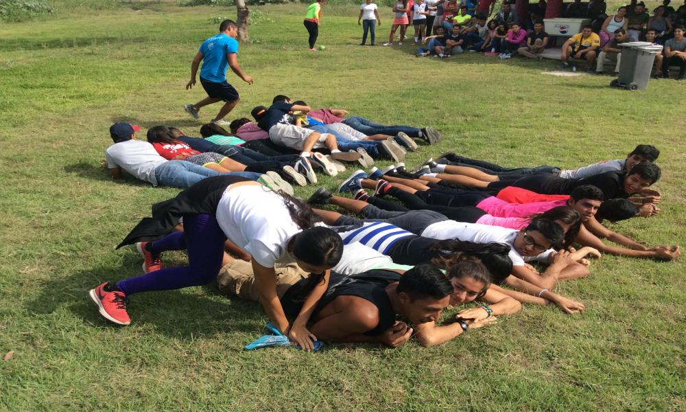 Conmemora CUCosta Día Mundial de la Actividad Física