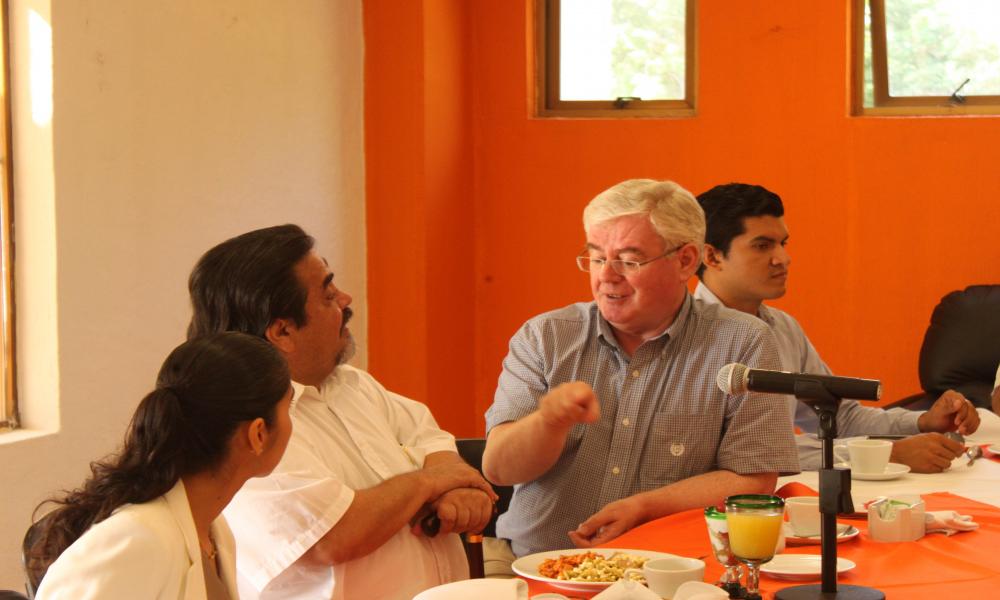 Reafirma Cátedra Huston su compromiso con Puerto Vallarta