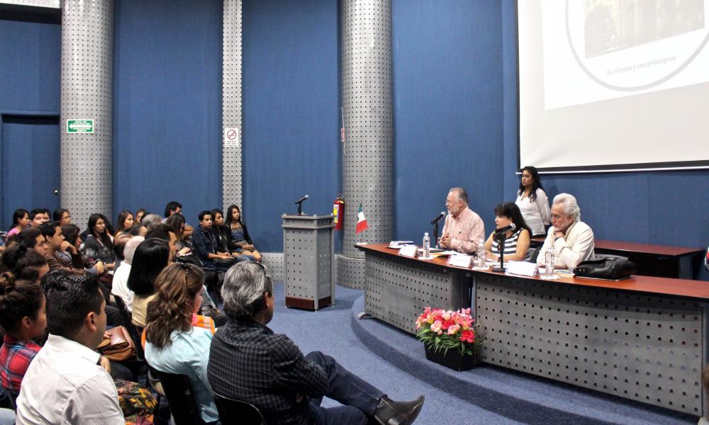 Fomentar el pensamiento crítico, compromiso de la UdeG Padilla López