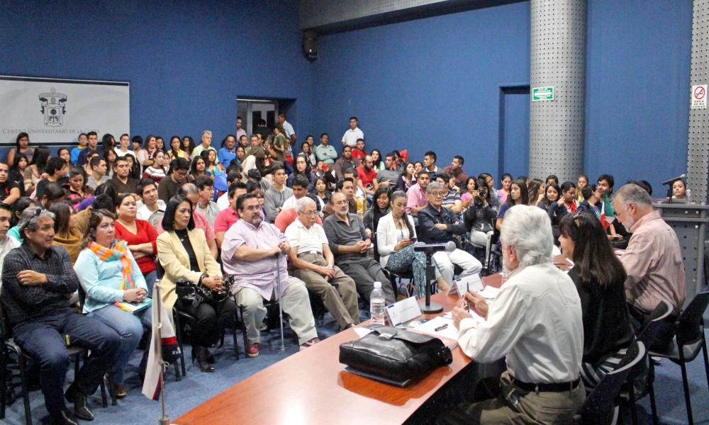 Fomentar el pensamiento crítico, compromiso de la UdeG Padilla López