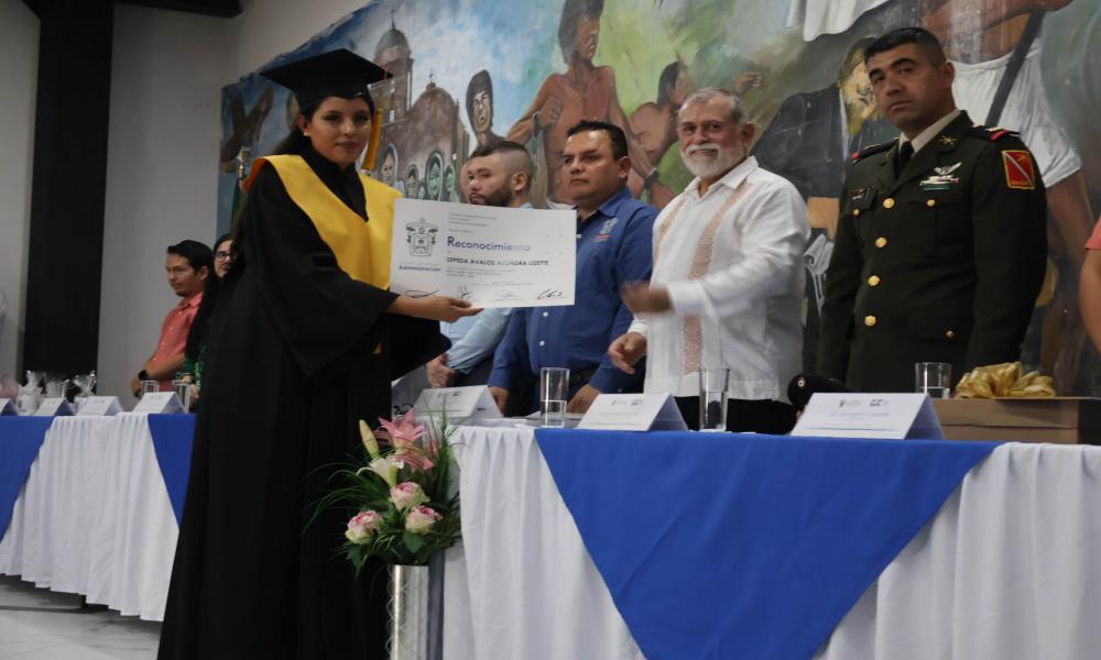 Celebran triple acto académico en la sede de Tomatlán CUCosta