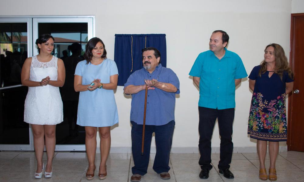 Honran la memoria del Rector fundador del CUCosta, Armando Soltero