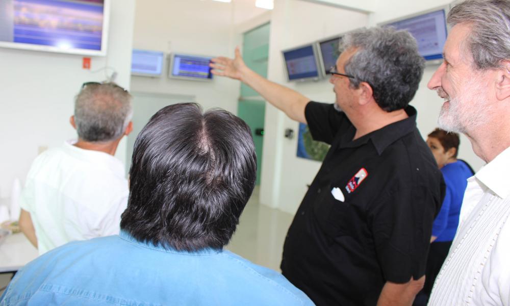 Inauguración de las nuevas instalaciones del Centro de Sismología y Volcanología de Occidente del Centro Universitario de la Costa Presentación de la Red Sísmica del proyecto CeMIEGeo-Jalisco