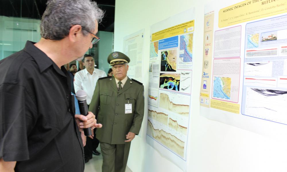 Inauguración de las nuevas instalaciones del Centro de Sismología y Volcanología de Occidente del Centro Universitario de la Costa Presentación de la Red Sísmica del proyecto CeMIEGeo-Jalisco