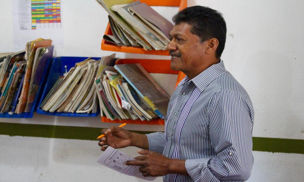 Asesoran universitarios a escuela primaria de Las Juntas