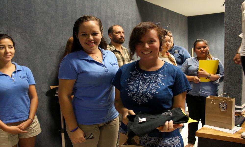 Premian a finalistas del concurso de video-reseñas “Booktuber”