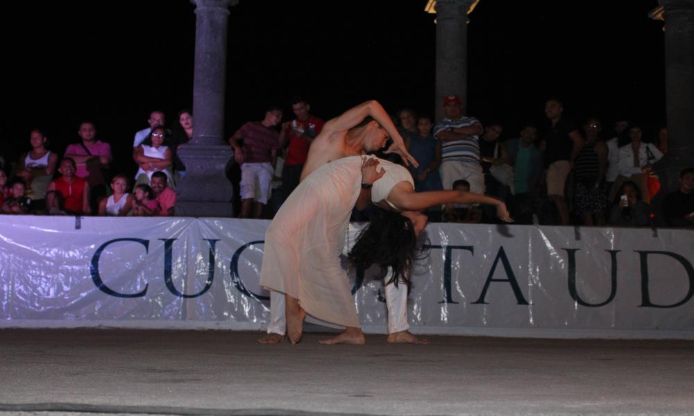 Fomentan universitarios activación física con Festival de Baile