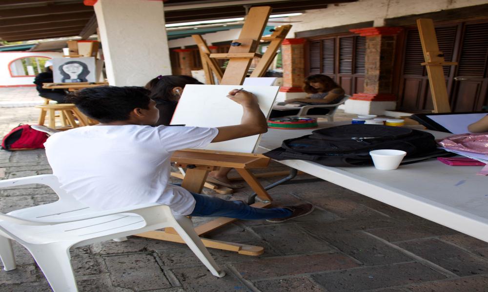 Estrechan cooperación CUCosta e IVC