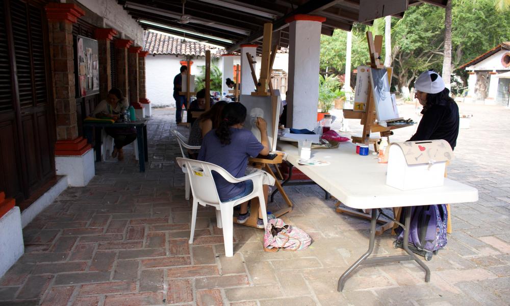 Estrechan cooperación CUCosta e IVC