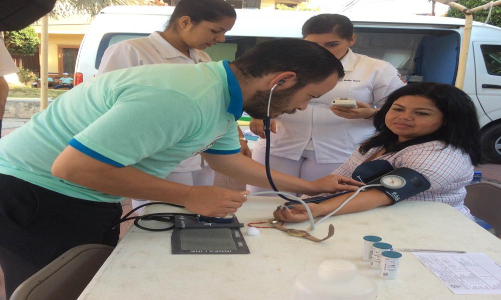 Lleva CUCosta Brigadas Universitarias al municipio de Tomatlán