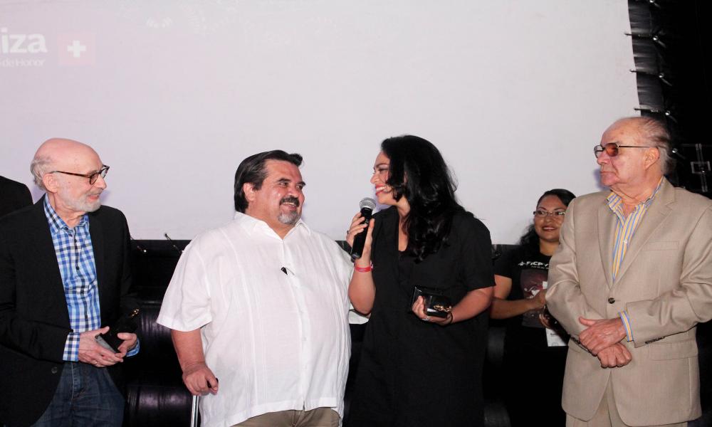 Piden reactivar la producción de cine en Puerto Vallarta