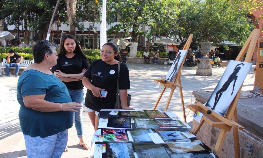 Benefician estudiantes del CUCosta al albergue municipal de animales