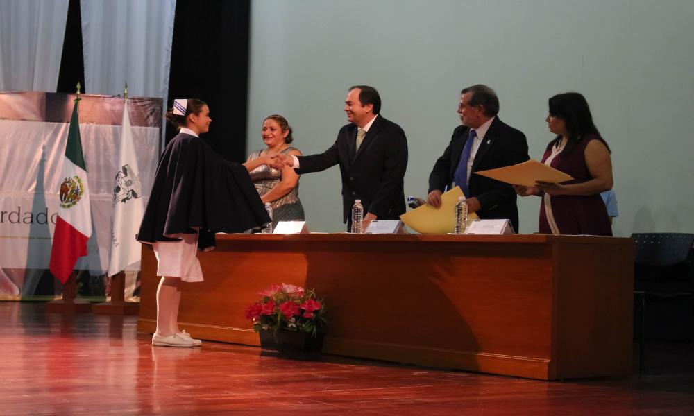 Egresa décimo tercera generación de Enfermería del CUCosta