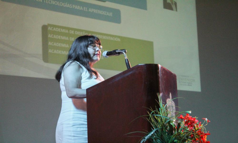 Autoridades del CUCosta dan bienvenida a nuevos estudiantes