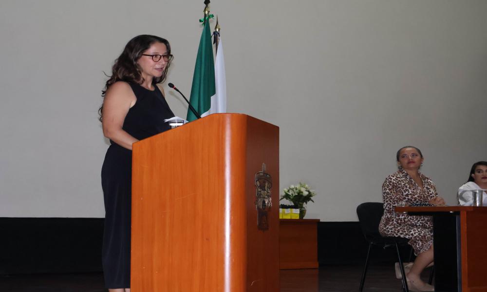 Emotivo acto académico con los egresados de las carreras de Diseño para la Comunicación Gráfica y Artes Visuales