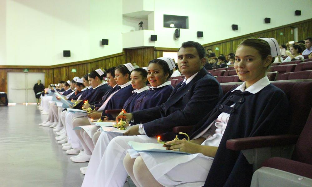 Egresa décimo tercera generación de Enfermería del CUCosta