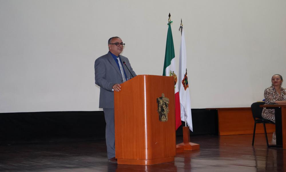 Emotivo acto académico con los egresados de las carreras de Diseño para la Comunicación Gráfica y Artes Visuales