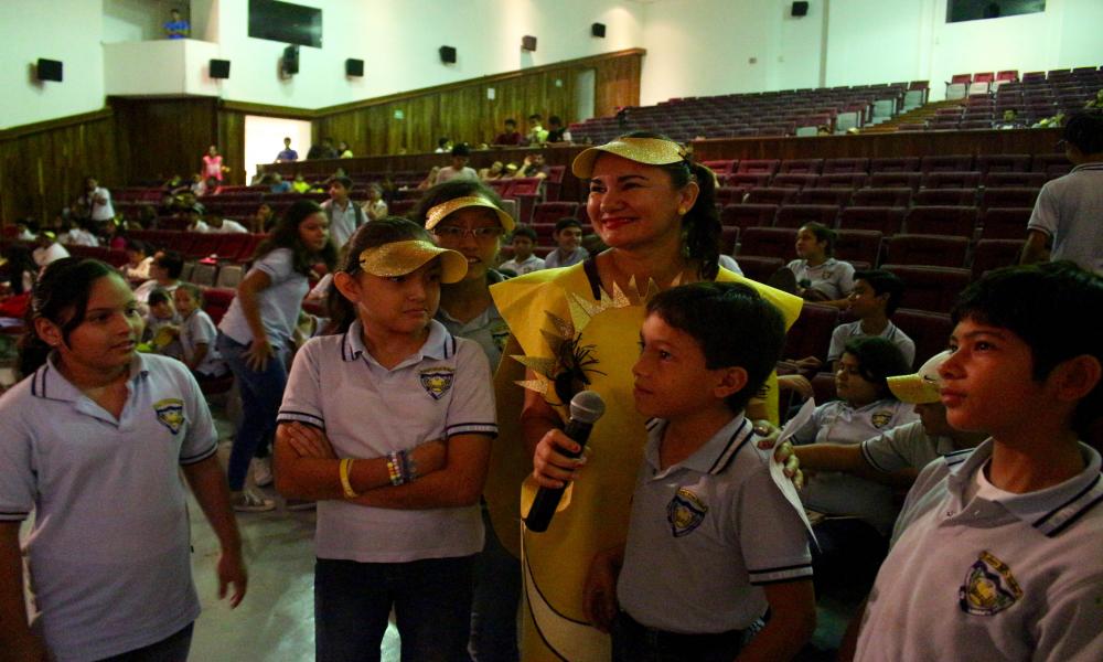 Expone investigadora los beneficios de tomar el sol con moderación