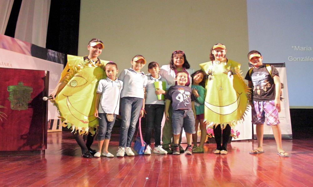 Expone investigadora los beneficios de tomar el sol con moderación