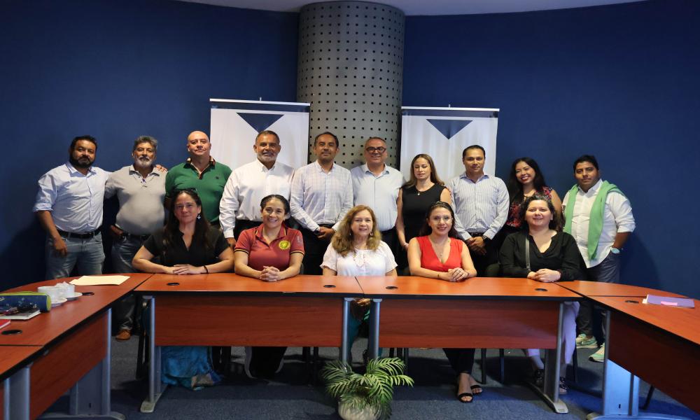 Se realiza la visita de evaluación a la carrera en Lic. en Cultura Fïsica y Deportes por COMACAF