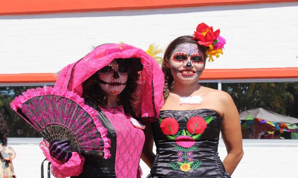 Conmemora CUCosta el Día de Muertos con festival cultural