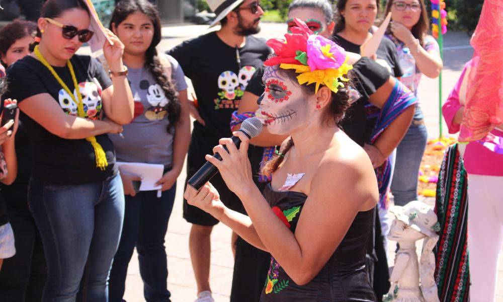 Conmemora CUCosta el Día de Muertos con festival cultural