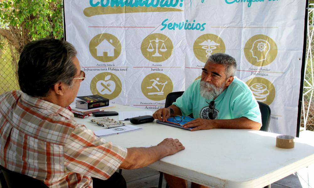 Recibe colonia Primero de Mayo a brigadistas del CUCosta