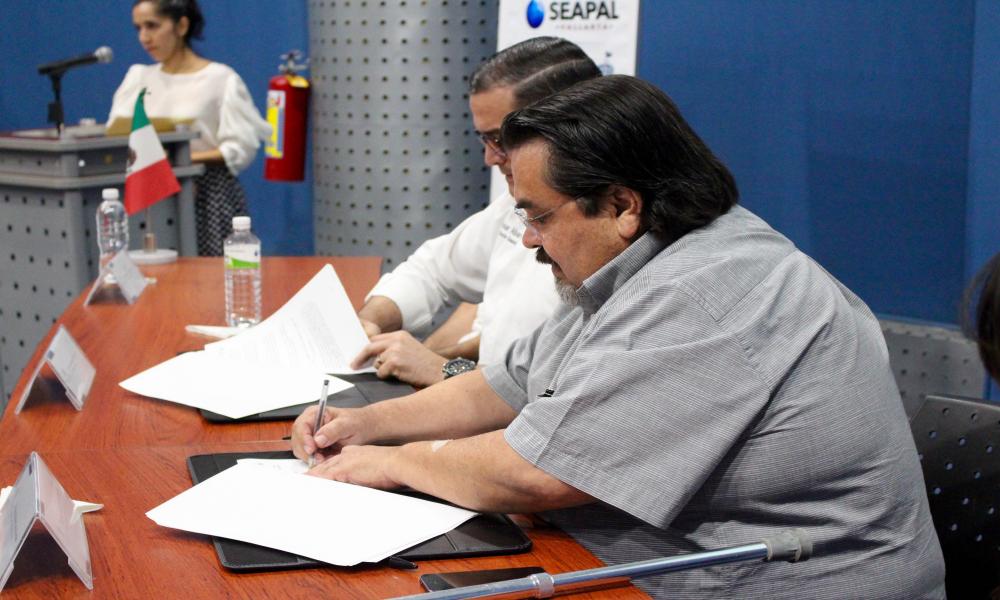 Firman convenio de colaboración CUCosta y Seapal Vallarta