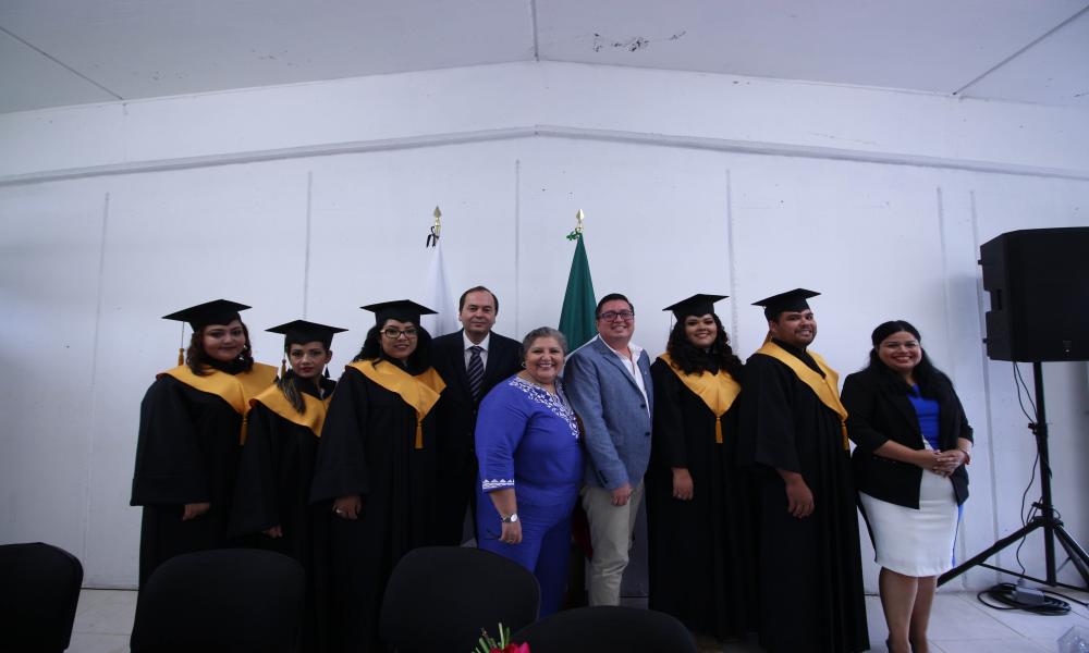 Egresa la primera generación del CUCosta en su Sede Tomatlán