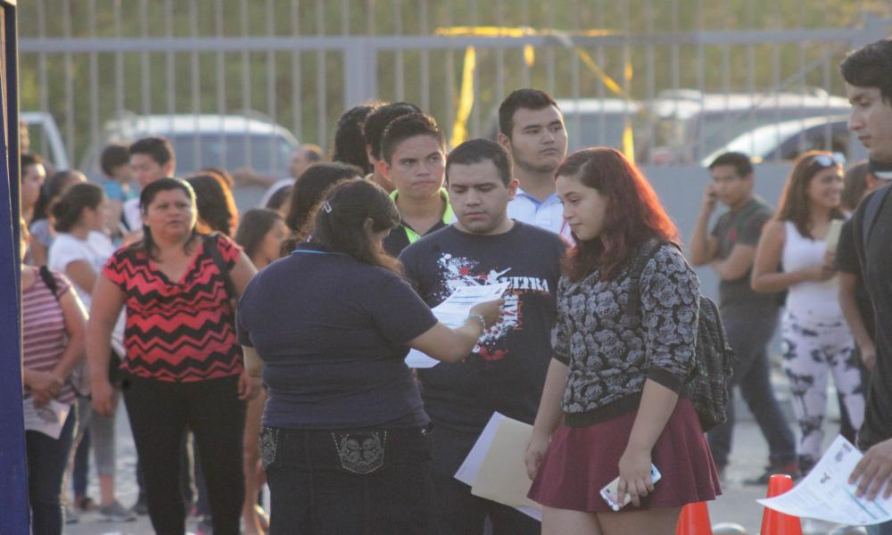 Presentan más de 2 mil jóvenes examen de admisión al CUCosta