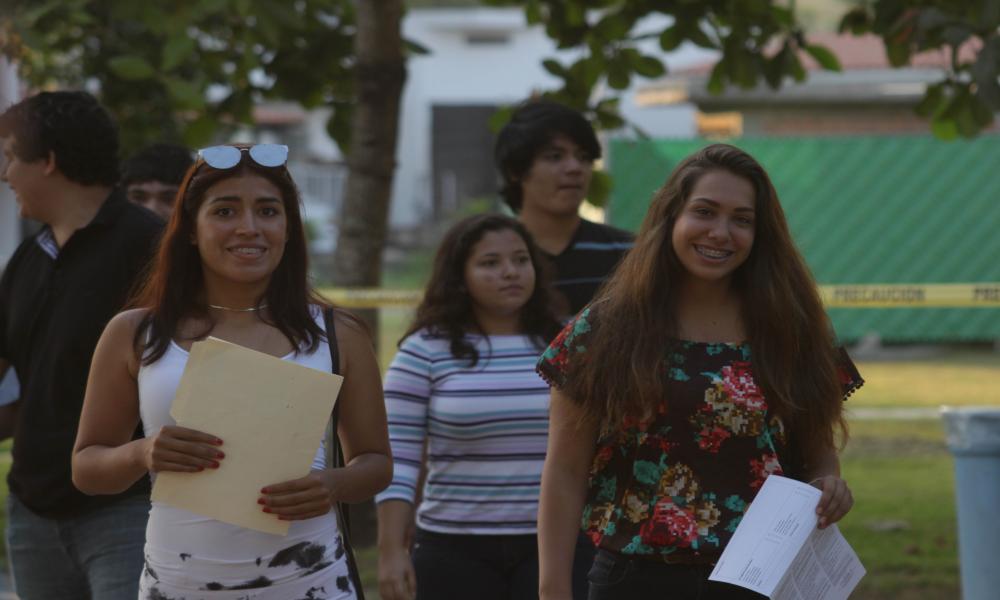 Presentan más de 2 mil jóvenes examen de admisión al CUCosta