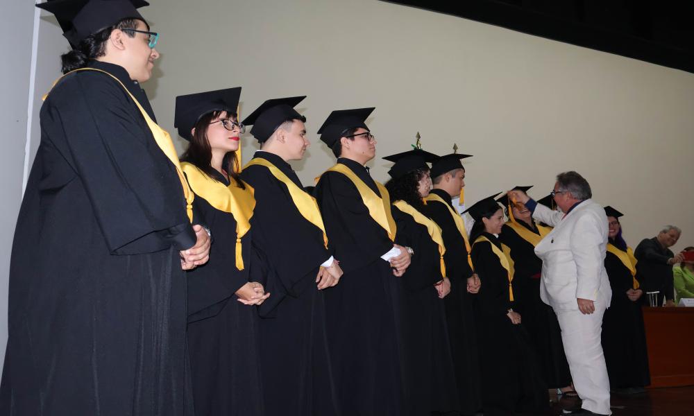 Se graduaron Ingenieros en Comunicación Multimedia y Computación