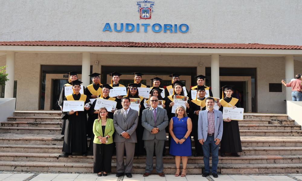 Se graduaron Ingenieros en Comunicación Multimedia y Computación