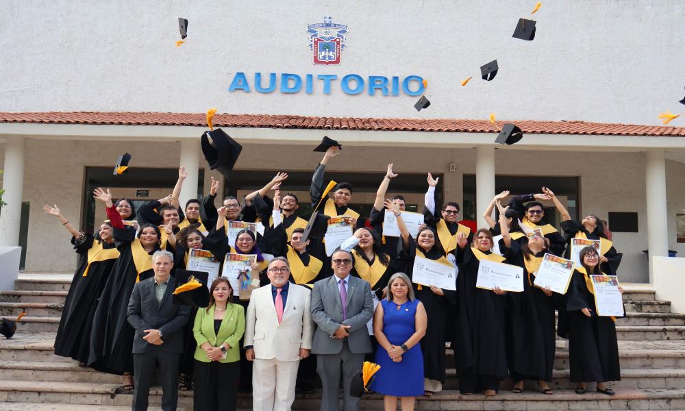 Se graduaron Ingenieros en Comunicación Multimedia y Computación