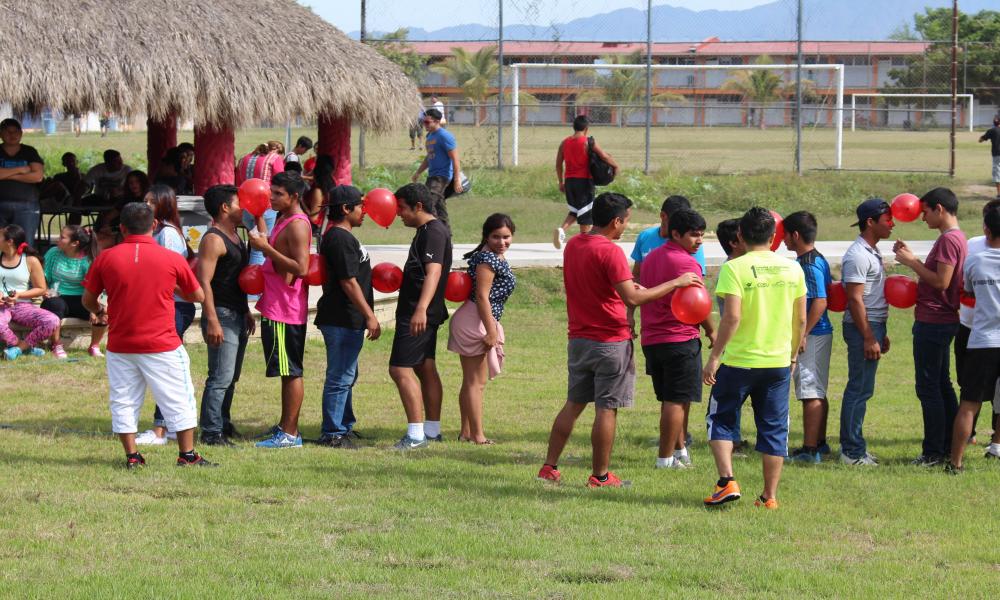 Conmemora CUCosta Día Mundial de la Actividad Física
