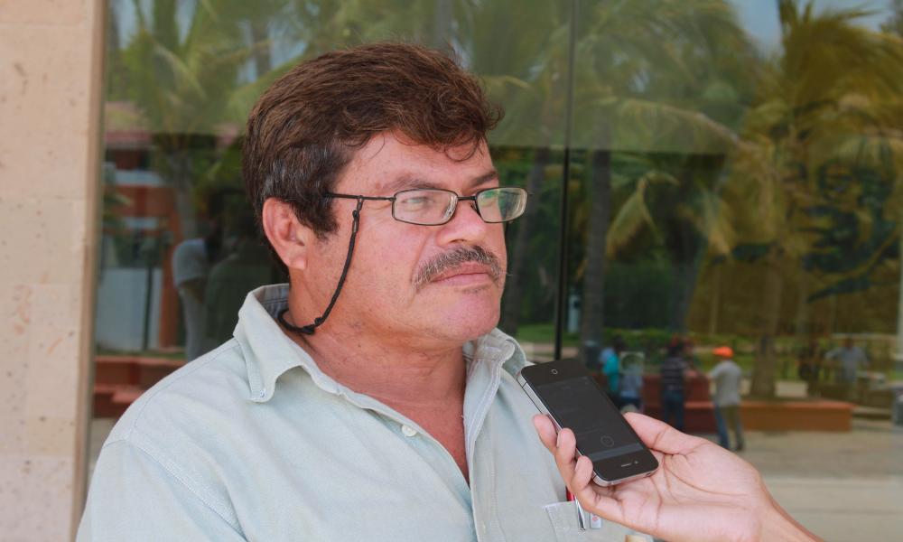 Reafirma CUCosta compromiso con superación académica de trabajadores