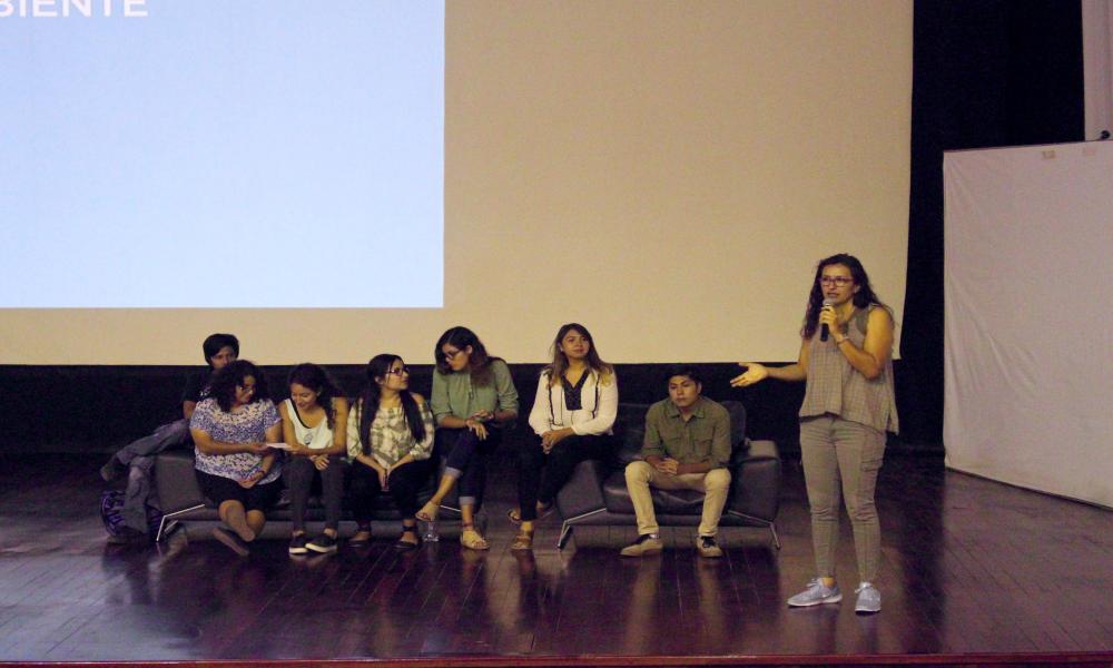 Despliegan creatividad para conmemorar Día Mundial del Diseño