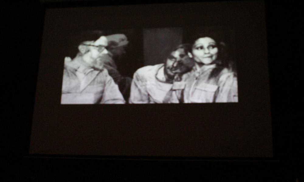 Buscando Amor En memoria de Hugo Gutiérrez Vega