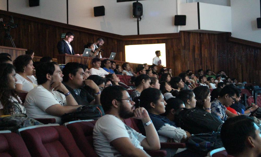 Los nuevos retos en el Diseño Gráfico en marco del DDH8