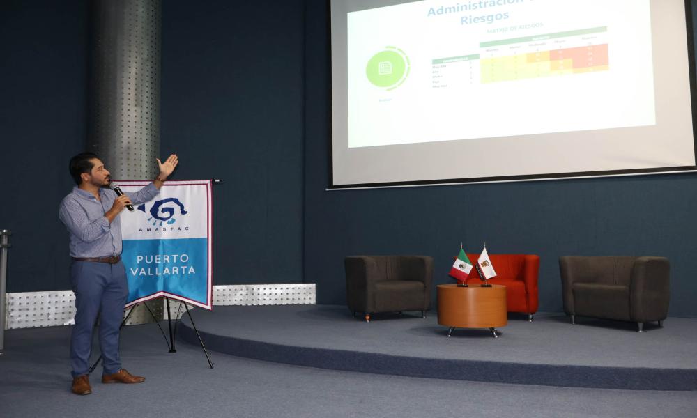 Gran interés generó la mesa redonda: “Seguros Esenciales para Jóvenes: ¿Cuáles, ¿Cuándo? y ¿Cómo Elegirlos?