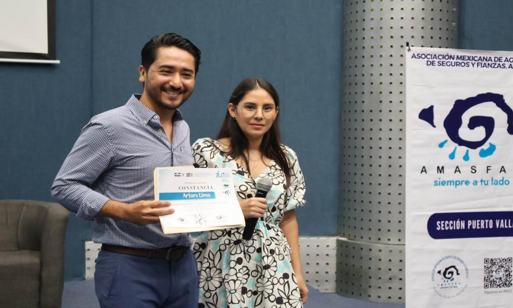 Gran interés generó la mesa redonda: “Seguros Esenciales para Jóvenes: ¿Cuáles, ¿Cuándo? y ¿Cómo Elegirlos?