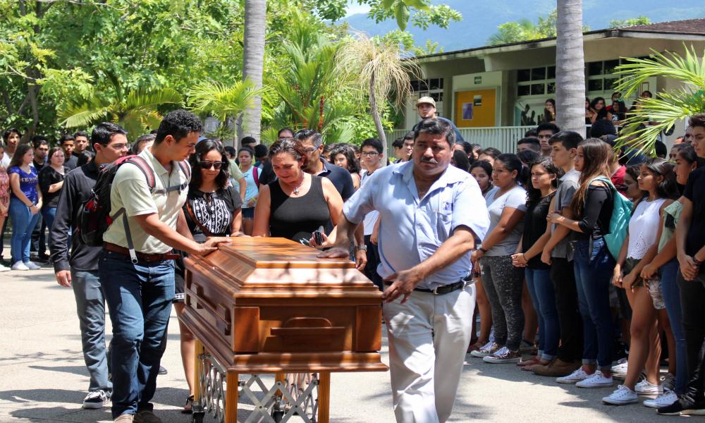 Rinden homenaje a Armando Soltero en Escuela Preparatoria Regional