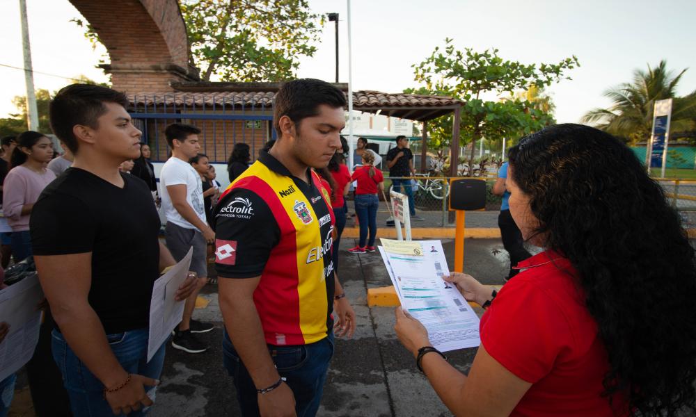 Más de dos mil 700 aspirantes presentan examen de ingreso al CUCosta