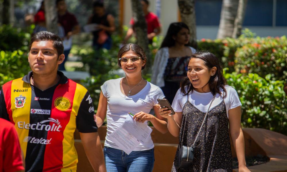 Más de dos mil 700 aspirantes presentan examen de ingreso al CUCosta