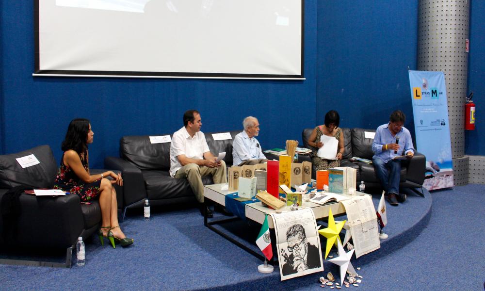 La poesía, locura de unos cuantos Raúl Renán