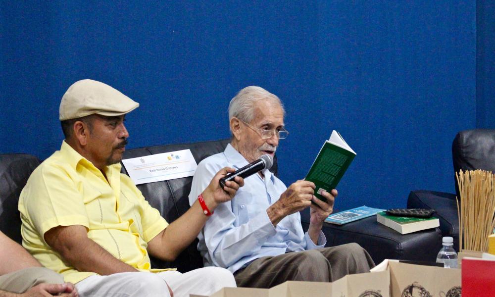 La poesía, locura de unos cuantos Raúl Renán